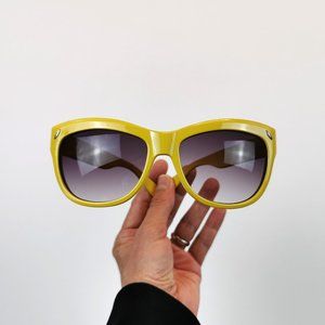 Yellow Retro Wayfarer Style Sunglasses Purple Lens